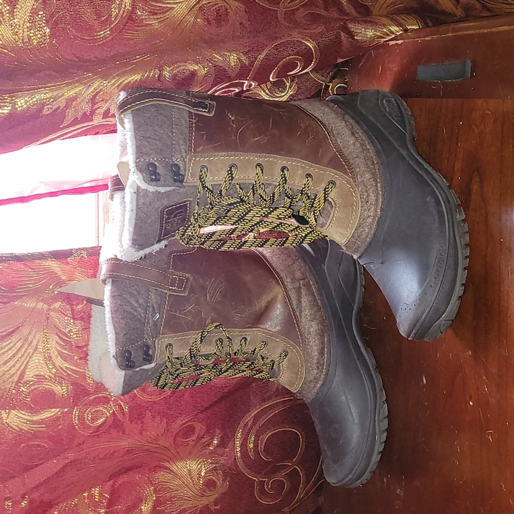 Northface snow boots